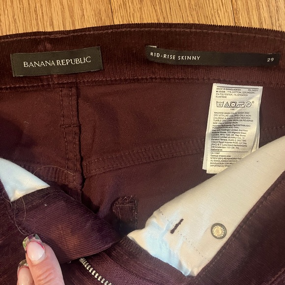 Banana Republic burgundy corduroy pants - Picture 2 of 3